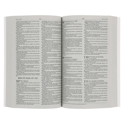 NLV Uitreikbybel – Denim & Oranje | Afrikaans Evangelisasie Bybel